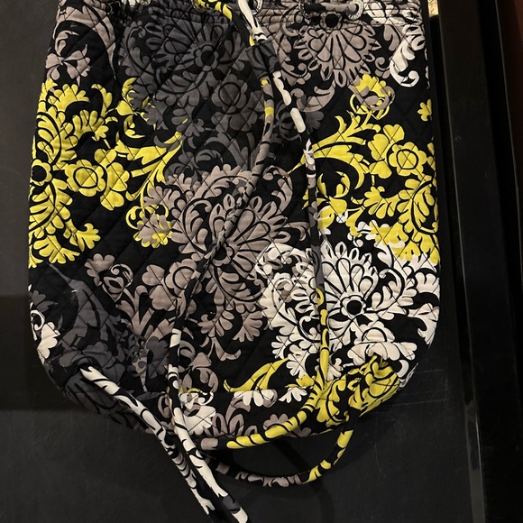 VERA BRADLEY Backback in Baroque Pattern , QUILTED, Thin Straps.. - Picture 2 of 5